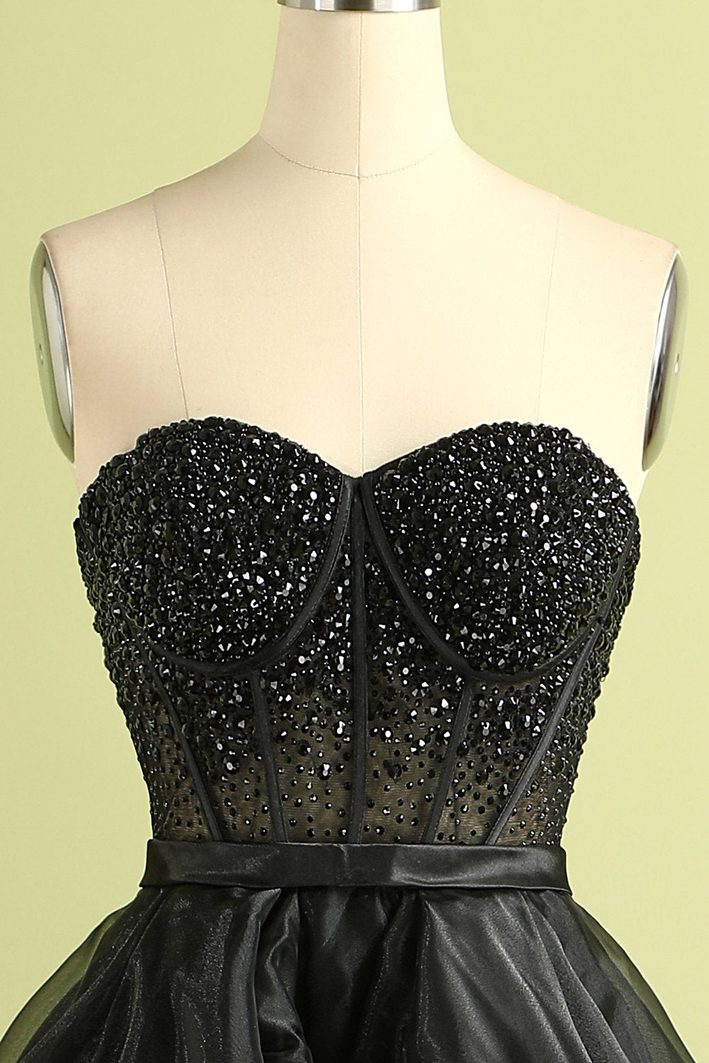 Robe de soirée noire sans bretelles