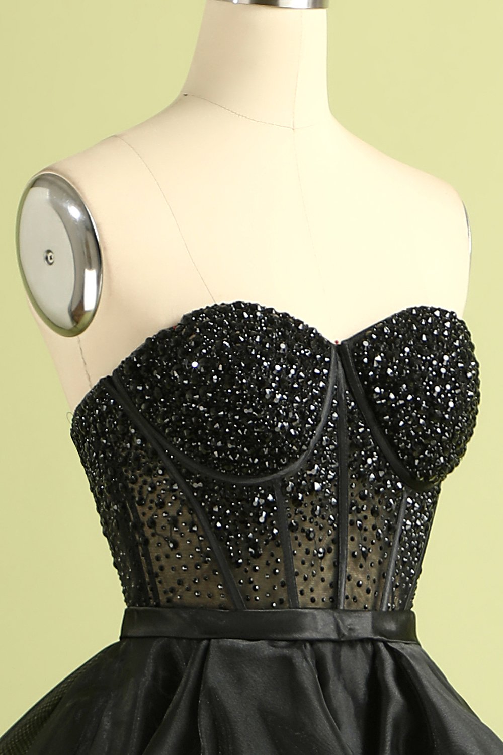 Robe de soirée noire sans bretelles