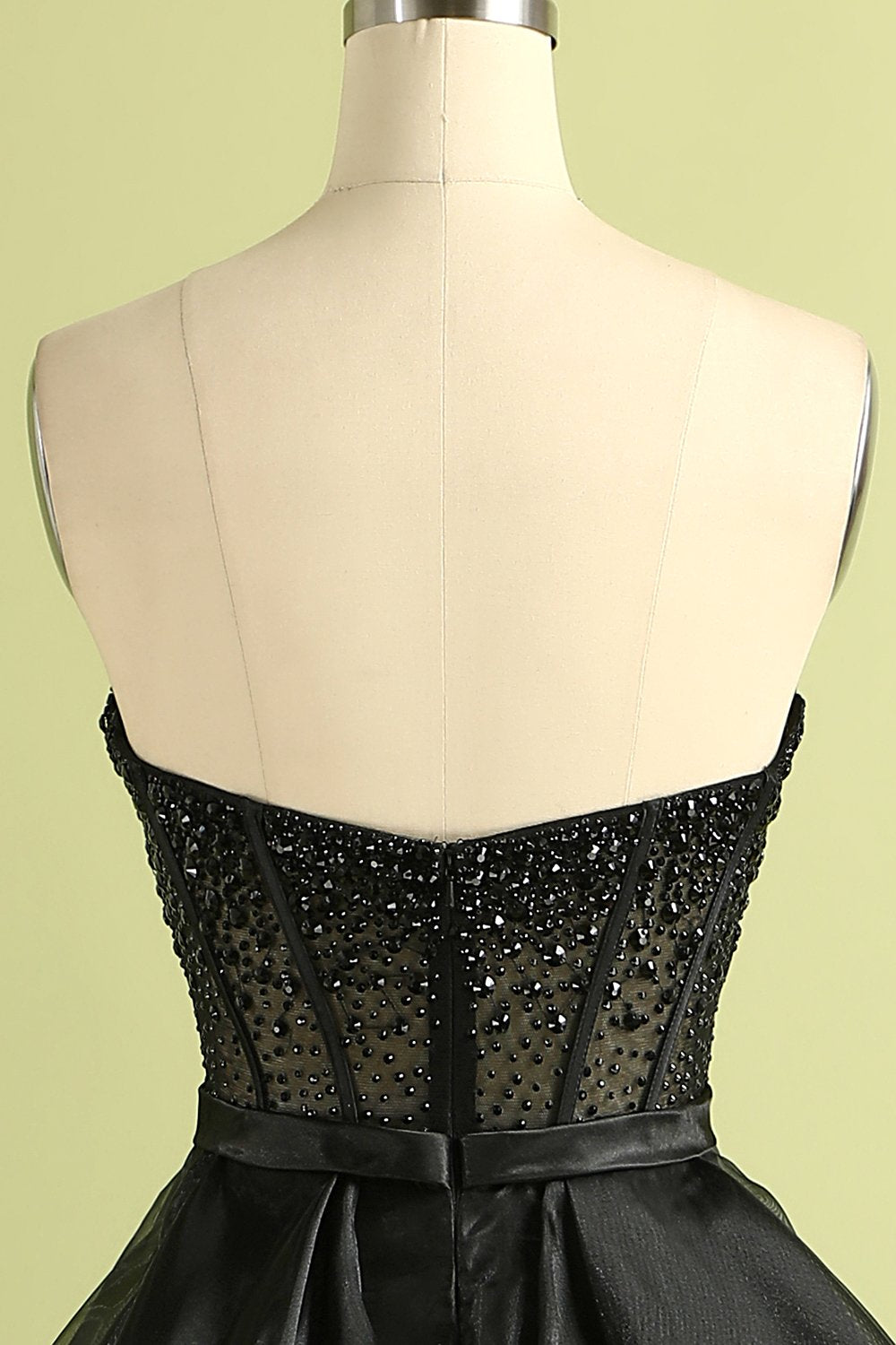 Robe de soirée noire sans bretelles