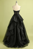 Robe de soirée noire sans bretelles