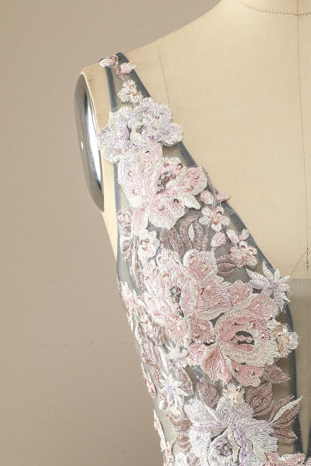 Robe de bal avec appliques