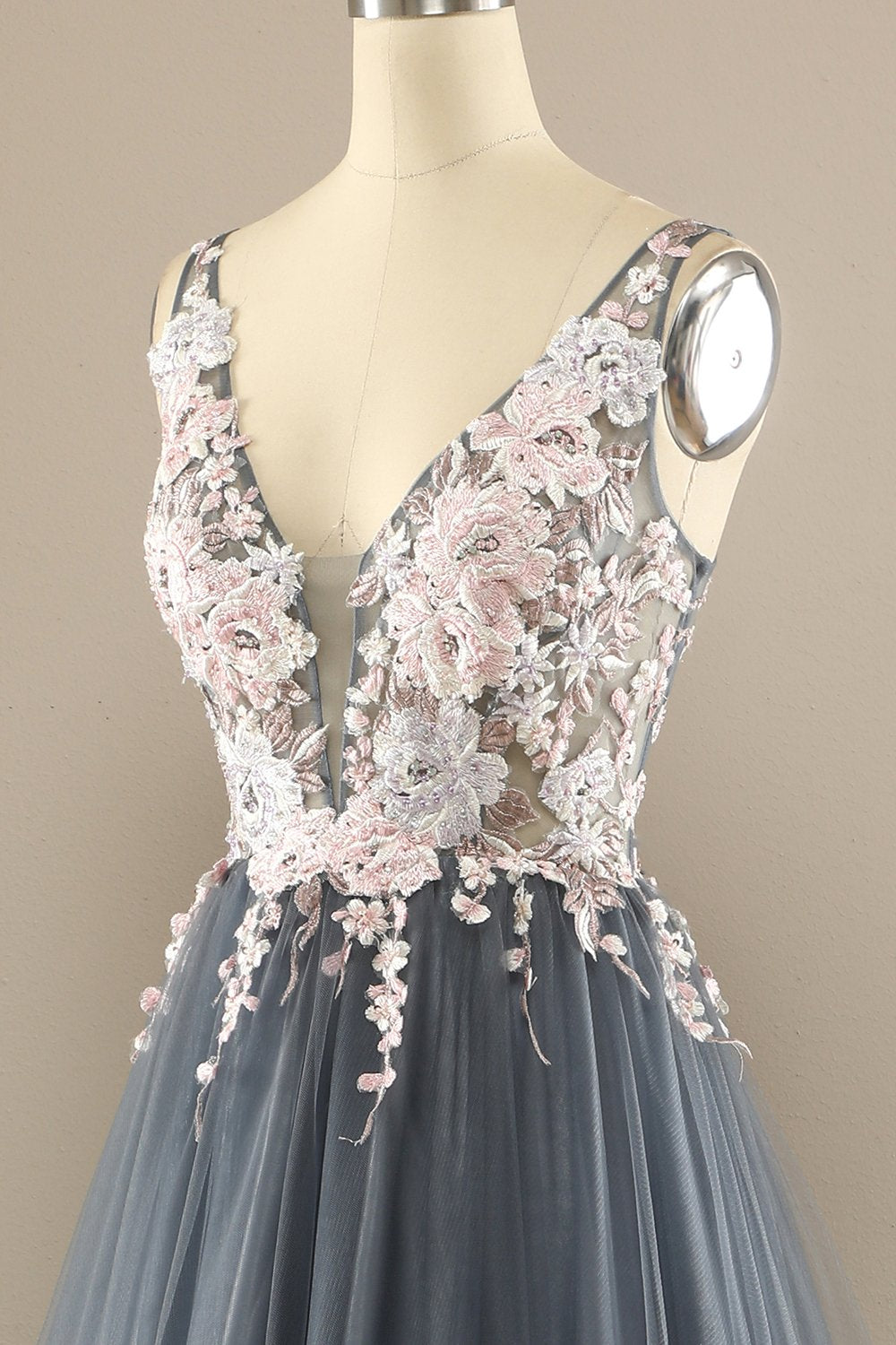 Robe de bal avec appliques
