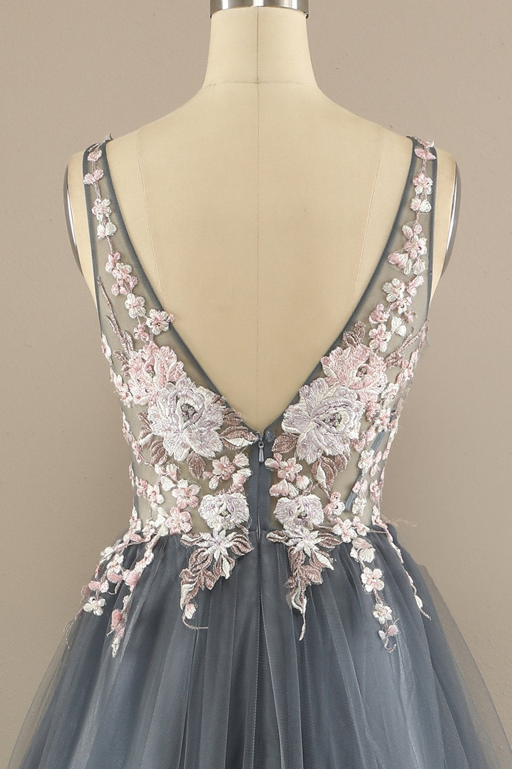Robe de bal avec appliques
