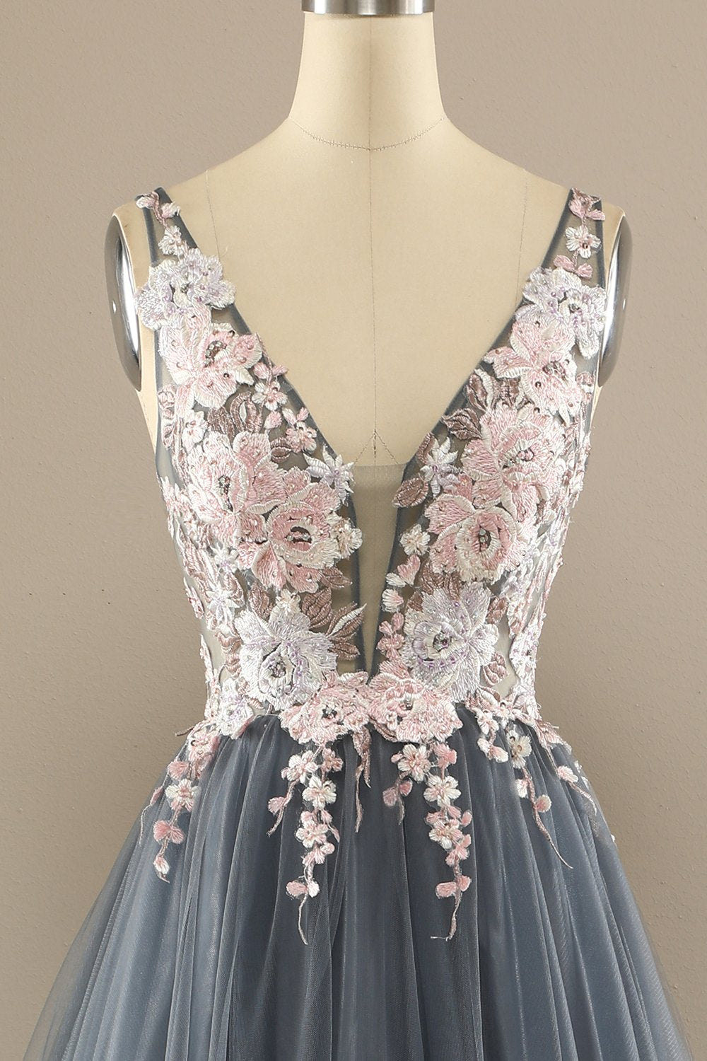 Robe de bal avec appliques