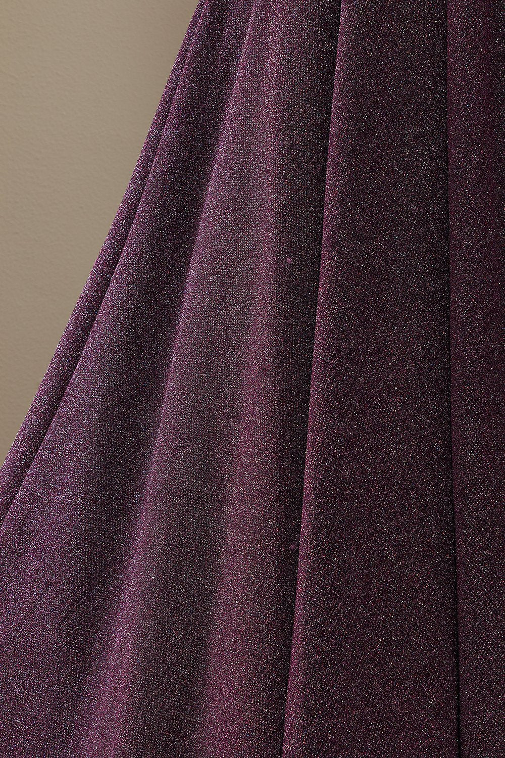 Charme Une ligne violette robe de bal avec avant divisée