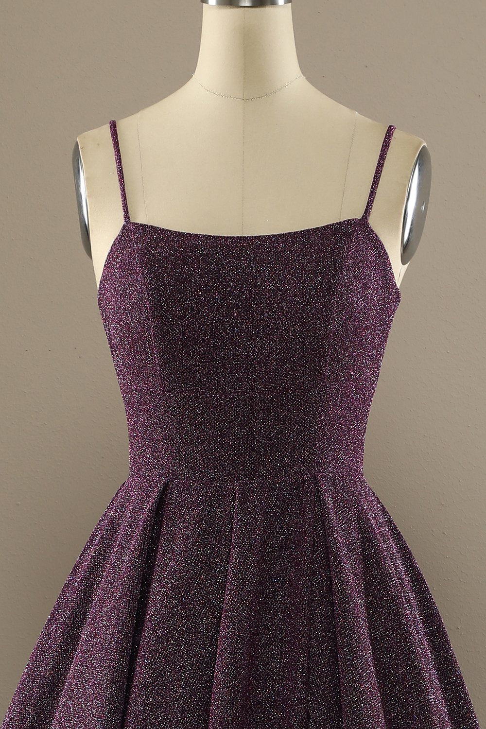 Charme Une ligne violette robe de bal avec avant divisée
