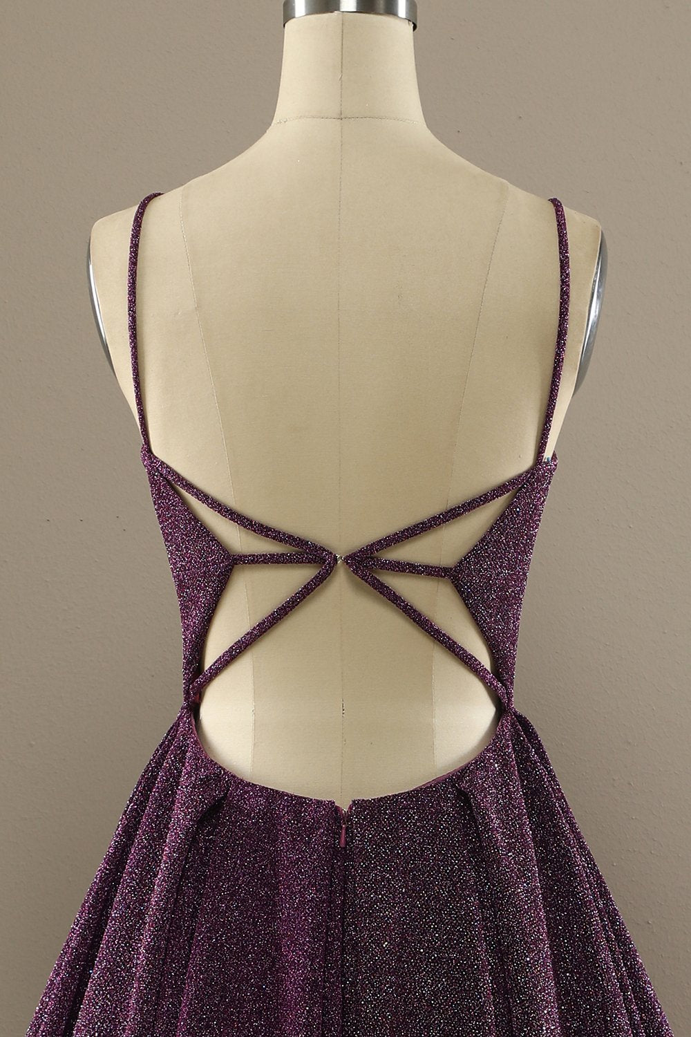 Charme Une ligne violette robe de bal avec avant divisée