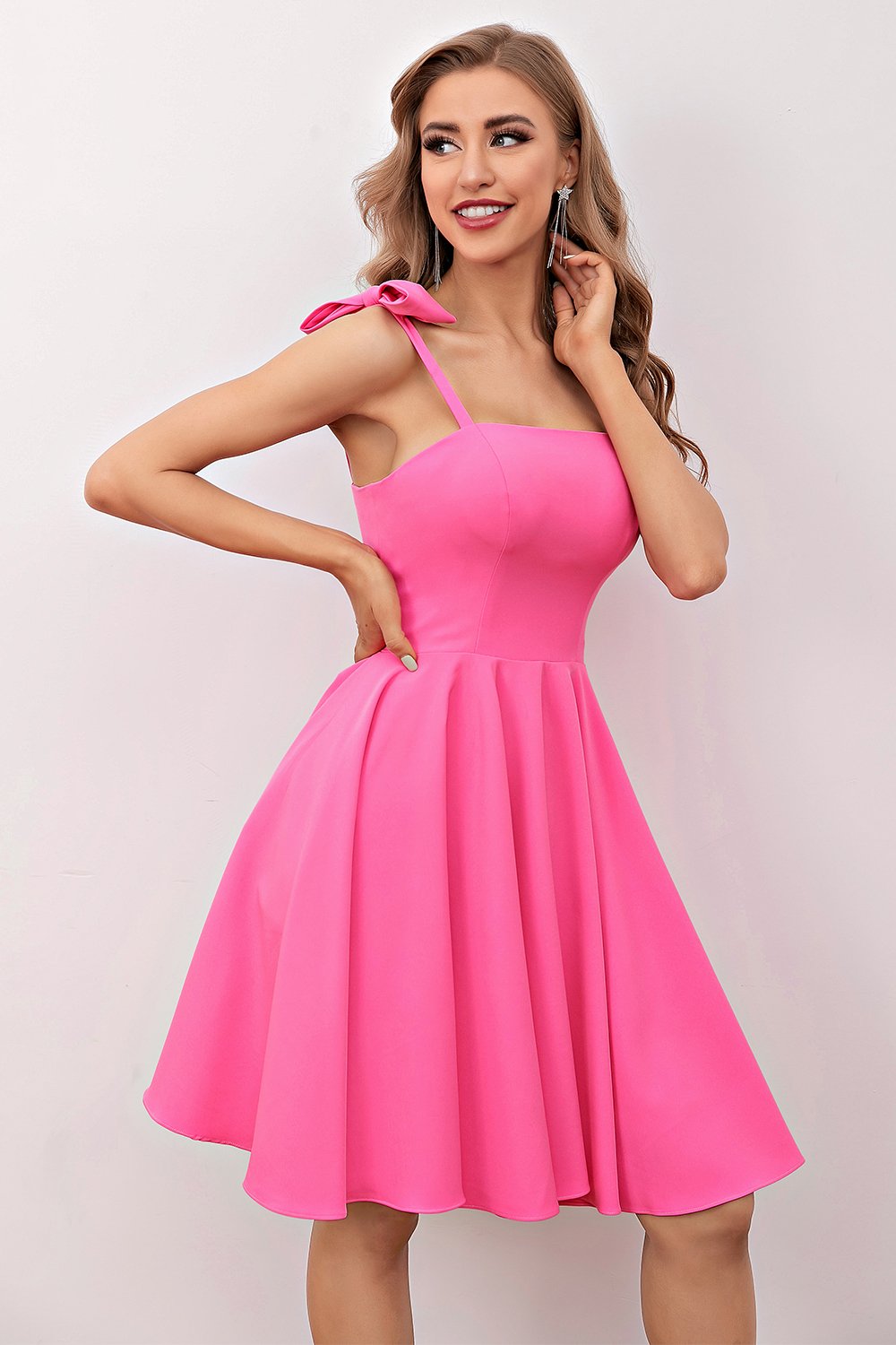 Robe de cocktail courte rose