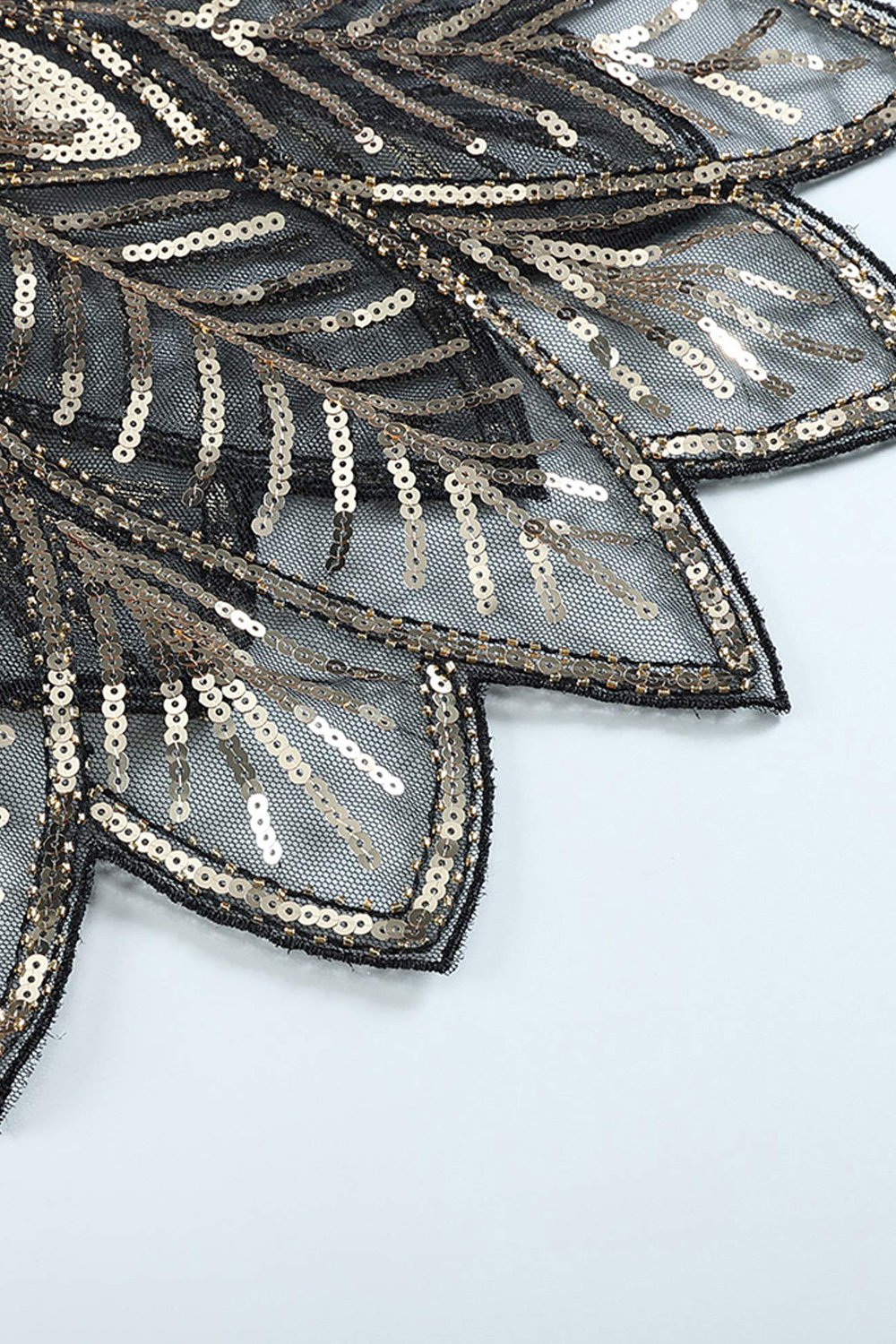 Cape à Paillettes Noires et Dorées des Années 1920
