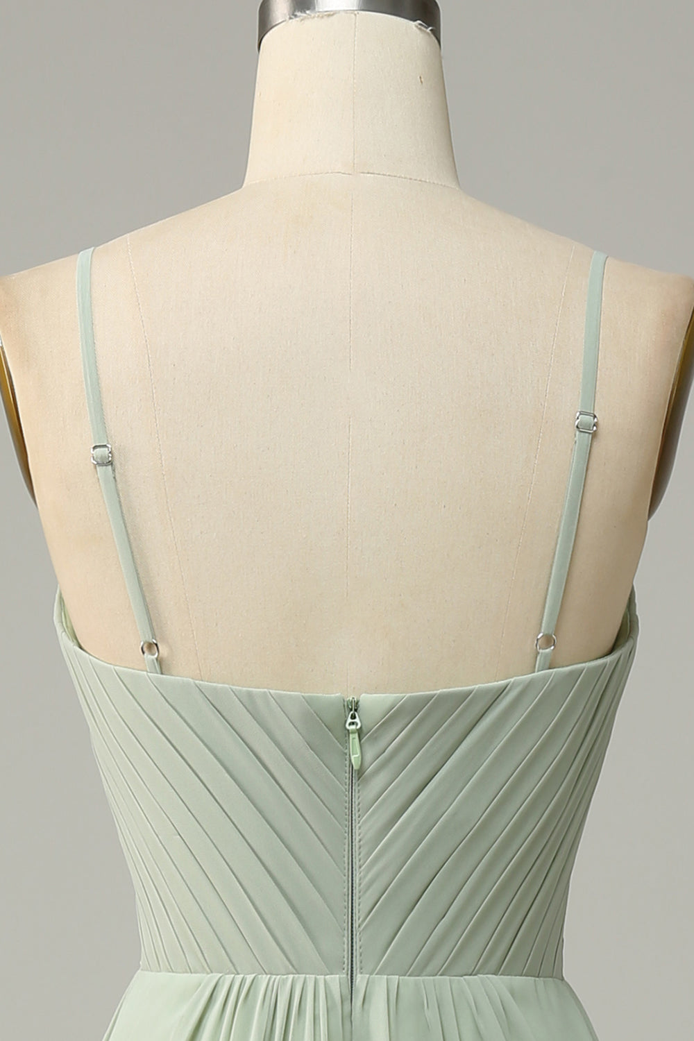 Robe de demoiselle d'honneur sans manches à bretelles spaghetti Dusty Sage