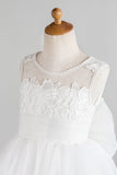 Robe de fille à fleurs blanches avec nœud