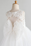 Robe de fille à fleurs blanches avec nœud