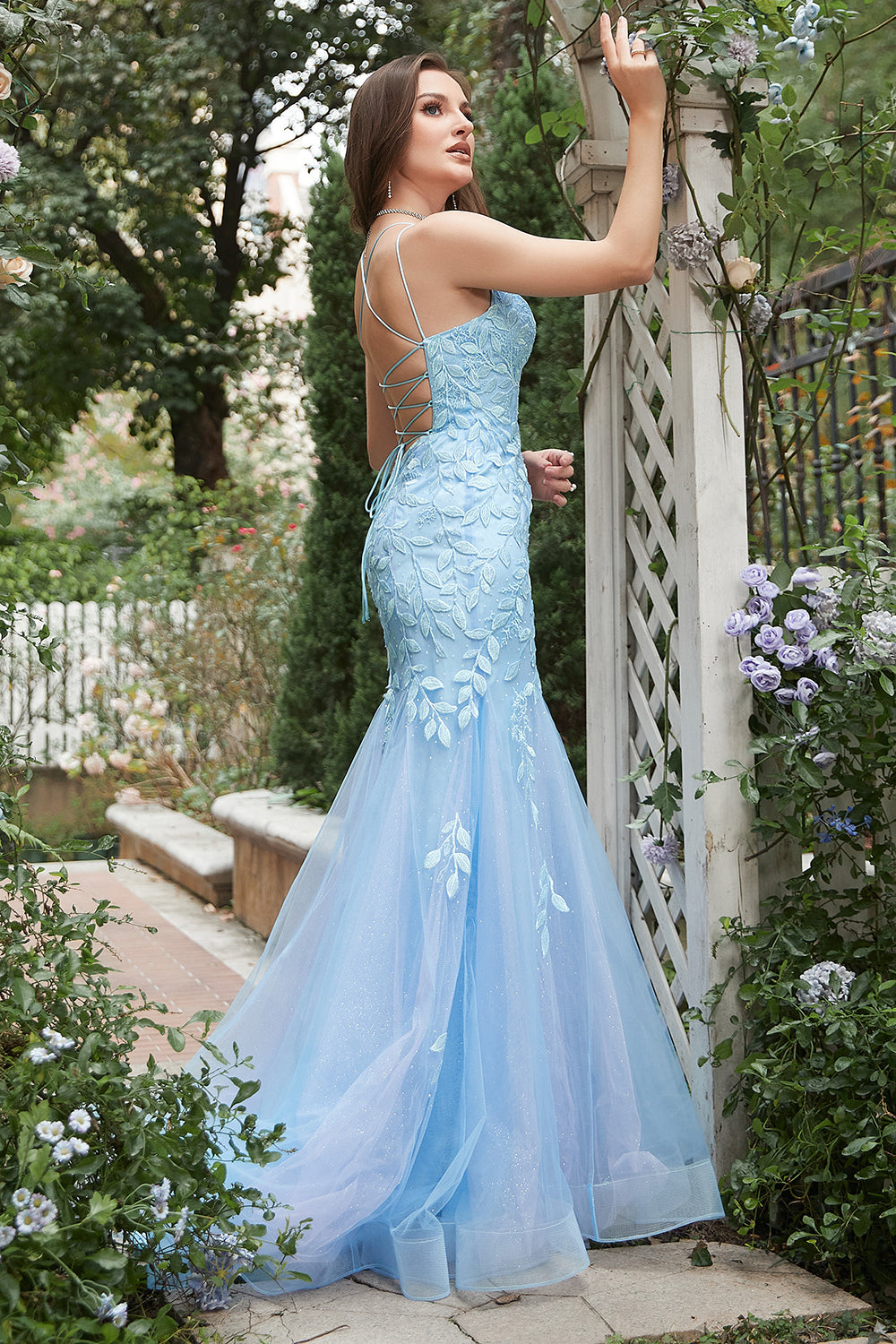 Mermaid Deep V Neck Blue Long Prom Robe avec Criss Cross Back