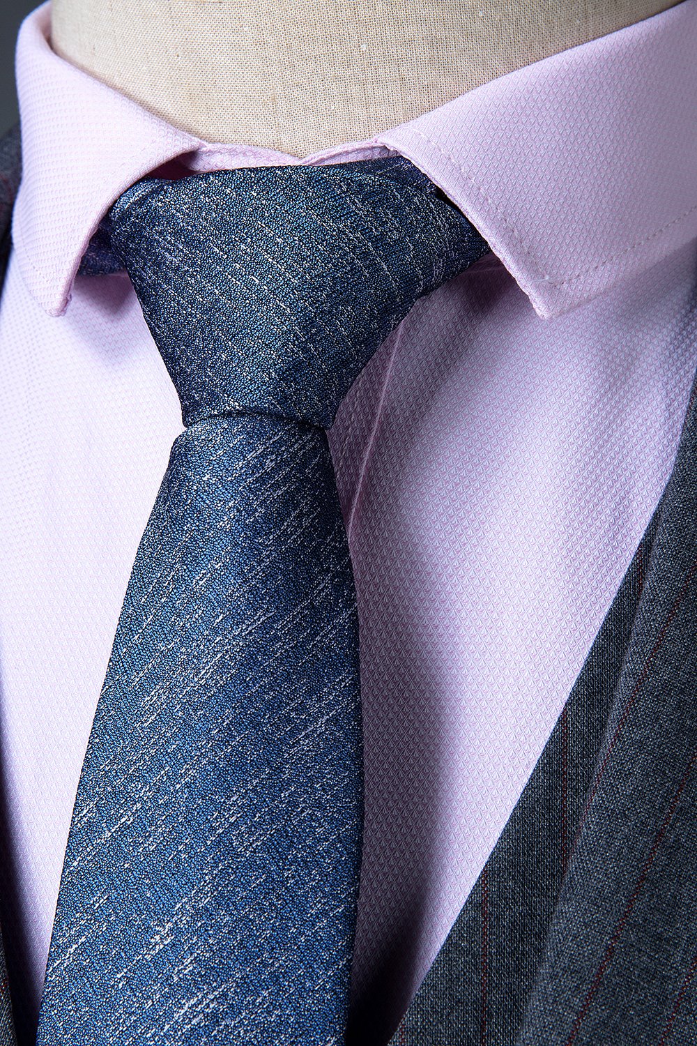 Costume 3 pièces bleu foncé à poitrine unique pour homme