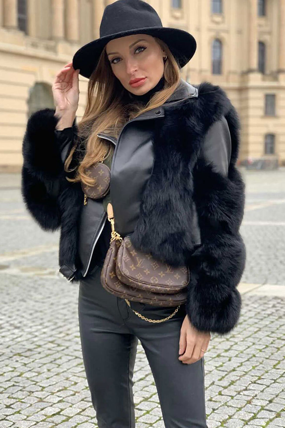 Veste en similicuir en cuir de fausse fourrure recadrée noire