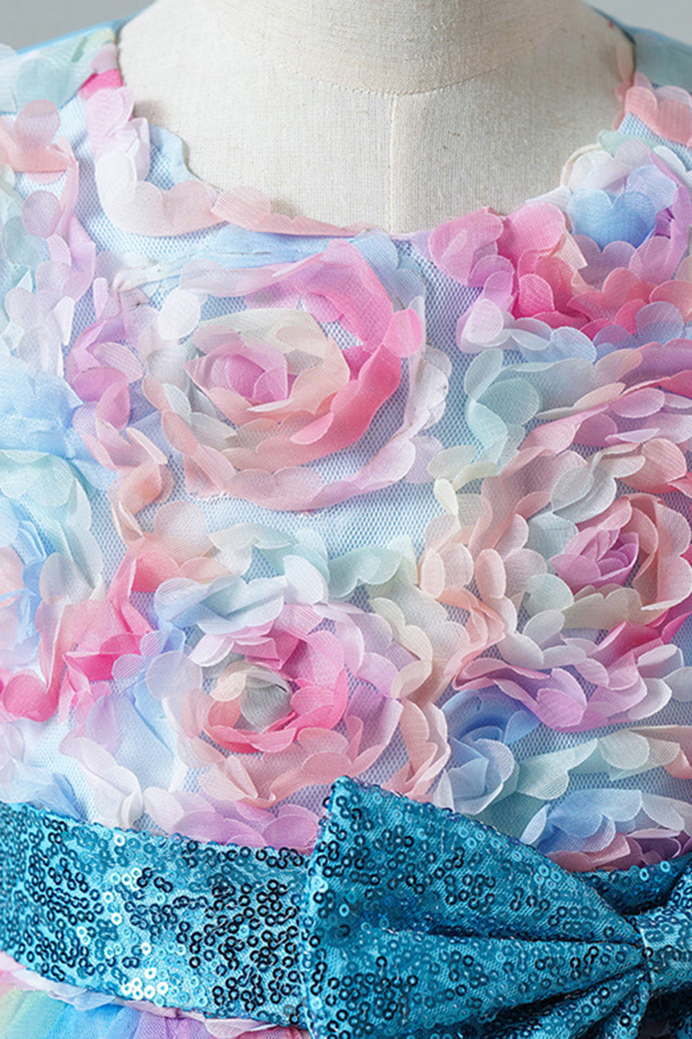 Une ligne bleue Sequin Robe Fille Sans Manches