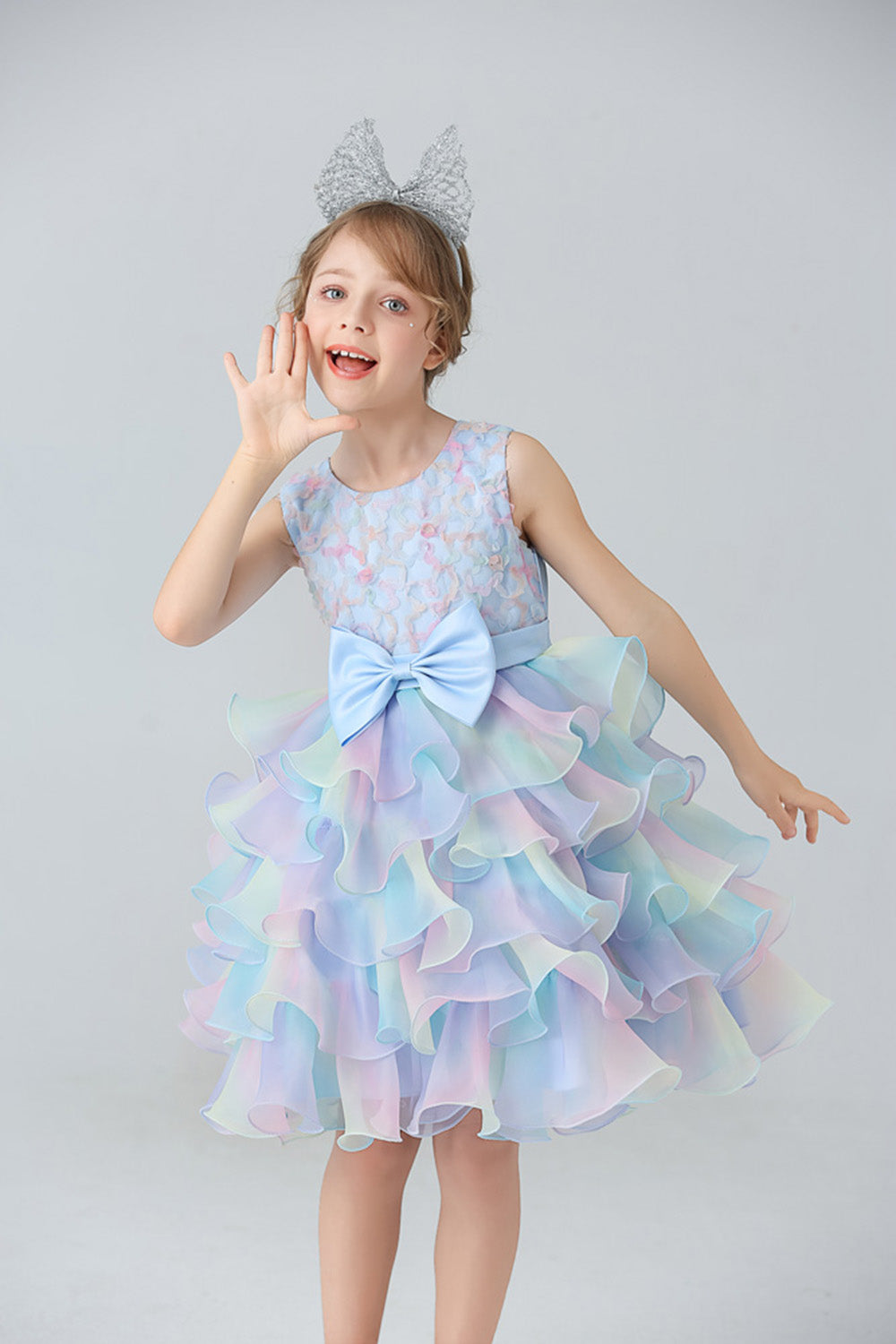 Robe de fille à plusieurs niveaux en tulle bleu avec nœuds