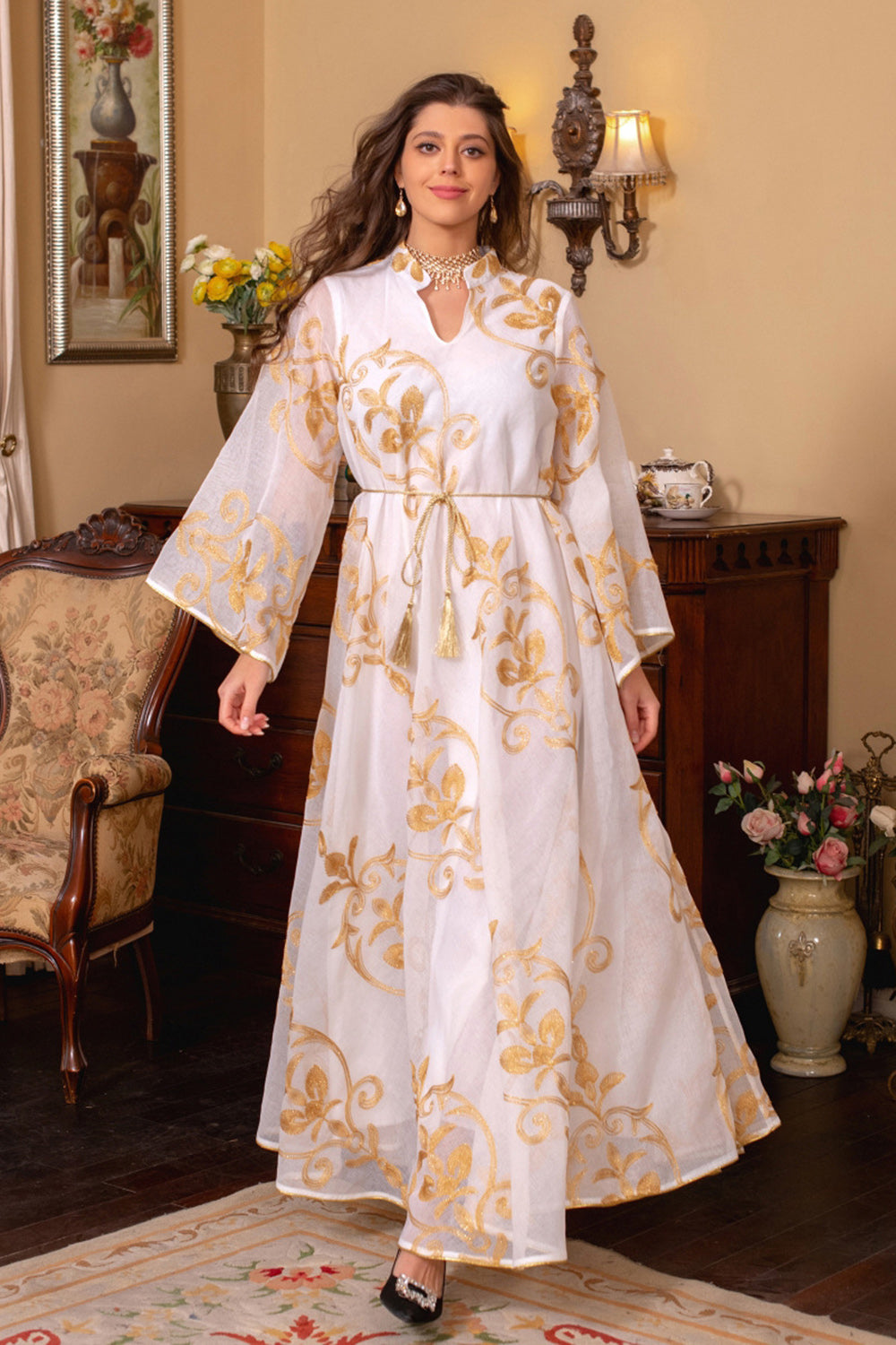 Robe marocaine élégante caftan en maille brodée