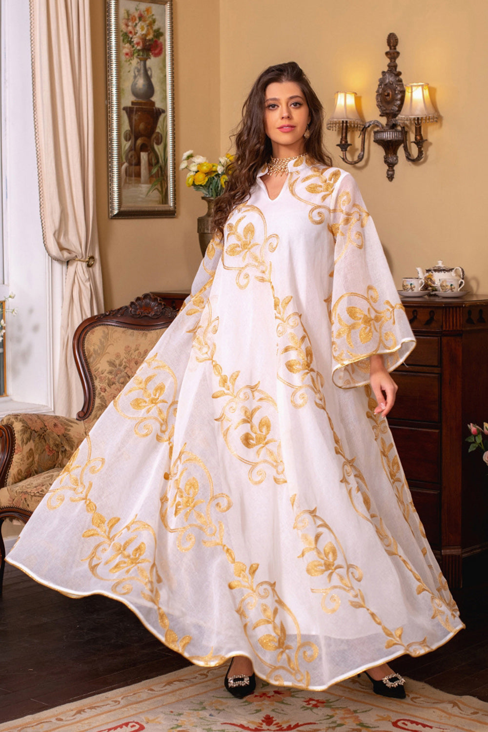 Robe marocaine élégante caftan en maille brodée
