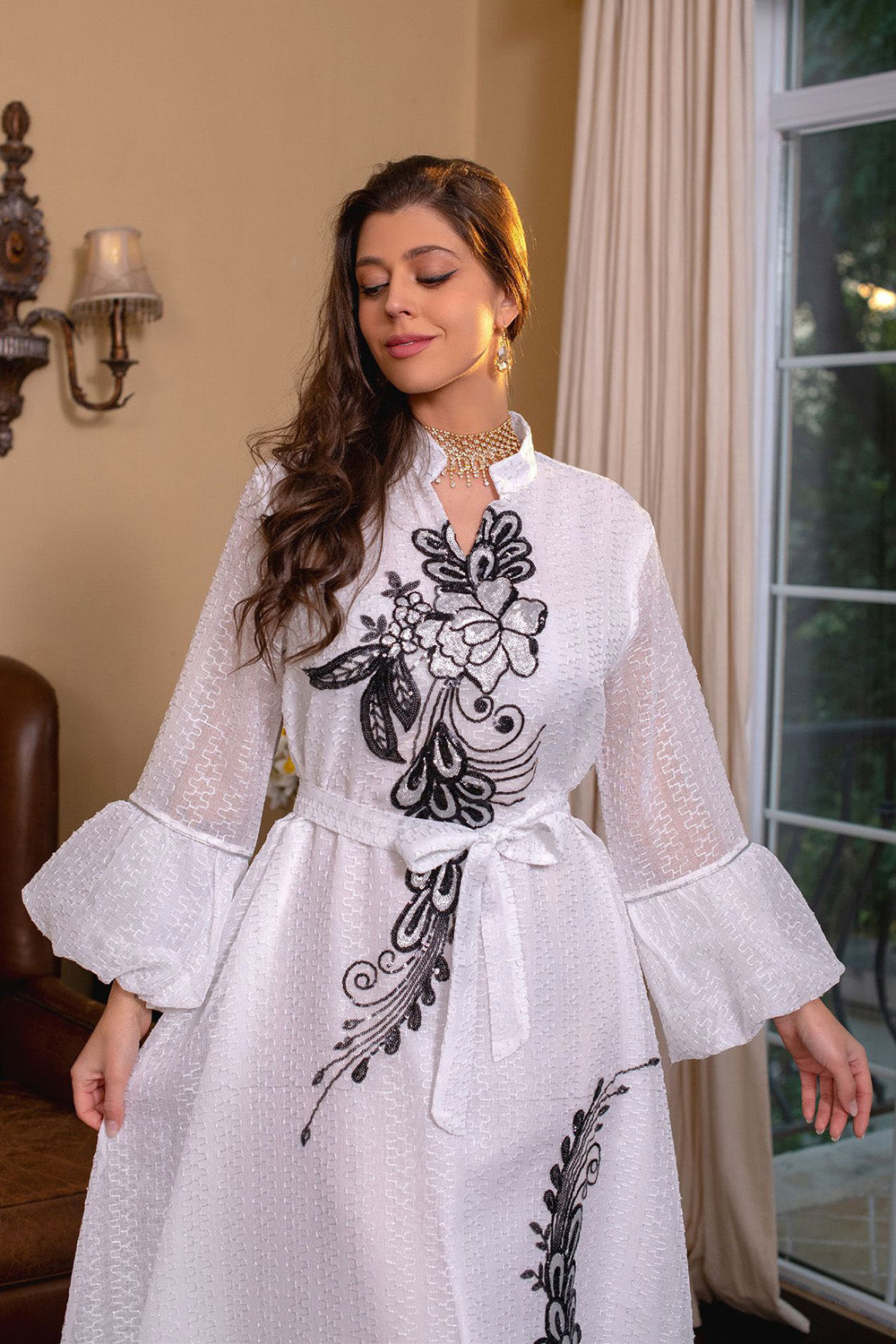 Élégante broderie vert clair Robe longue Abaya