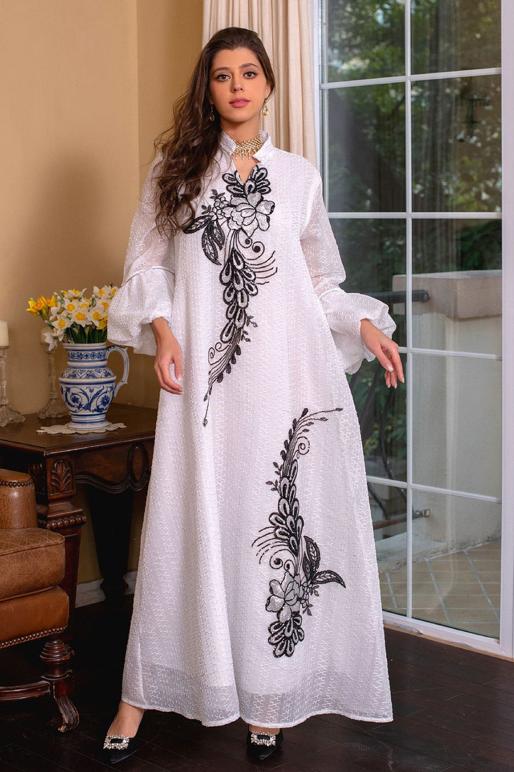 Élégante broderie vert clair Robe longue Abaya