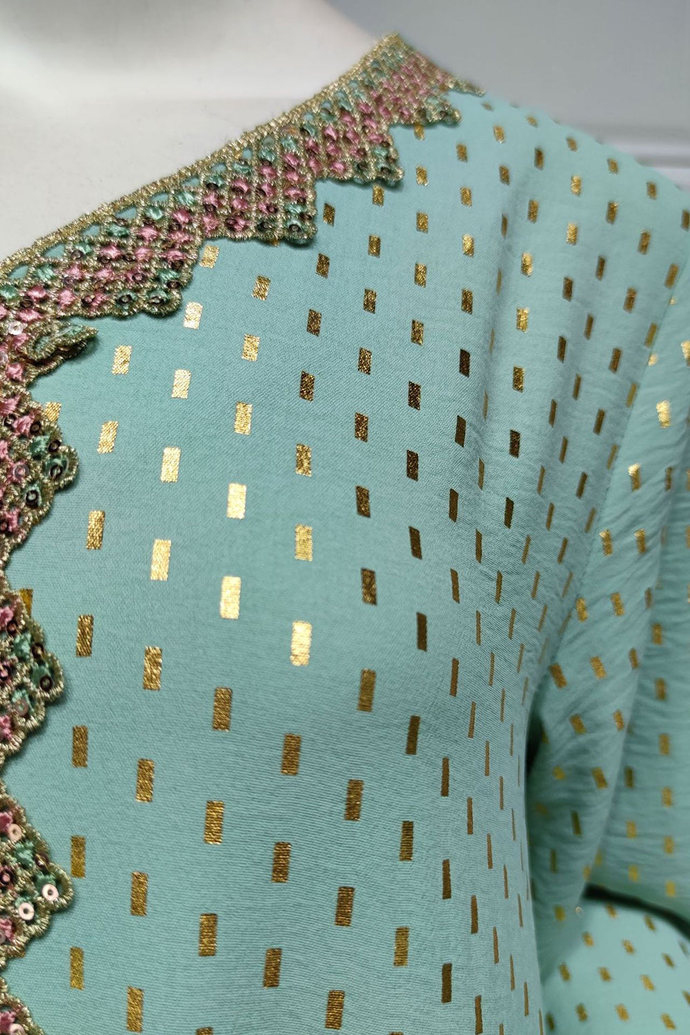 Robe blanche à pois Abaya du Moyen-Orient