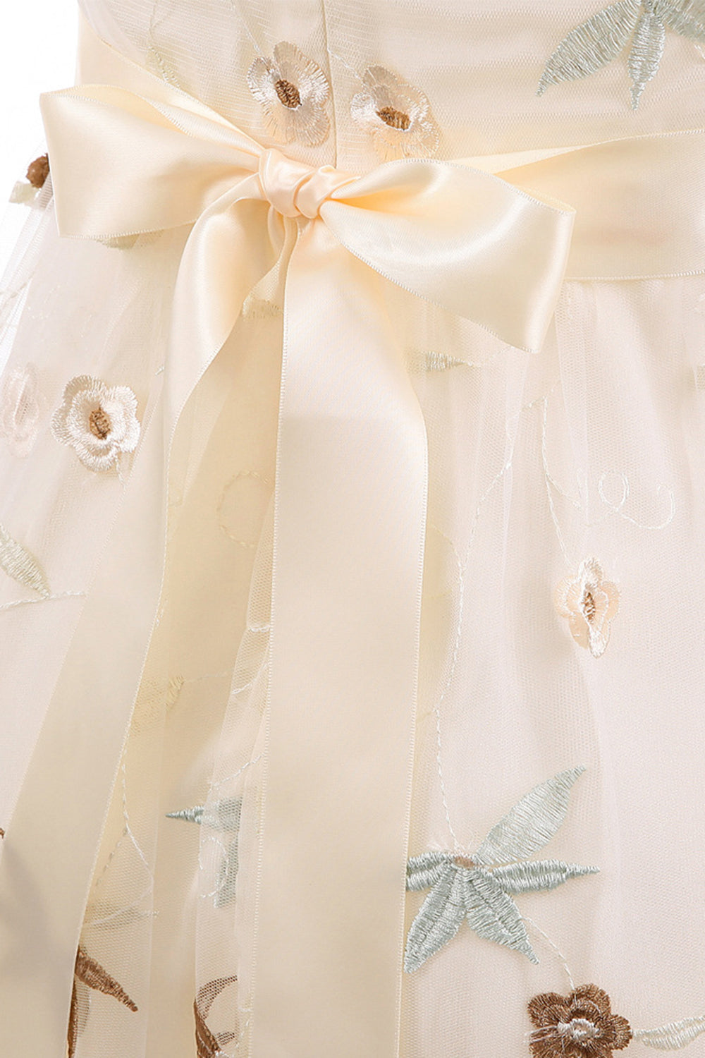 Une ligne Robe à col carré rose des années 50 avec demi-manches