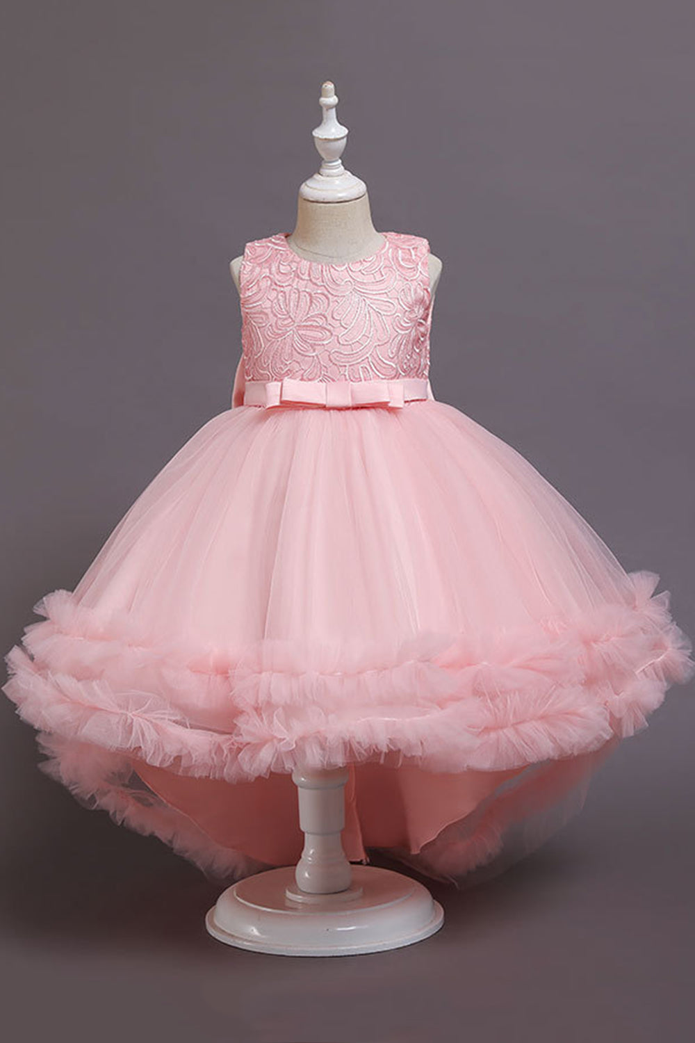 Fille de fleur blanche haute basse Robe avec nœud papillon