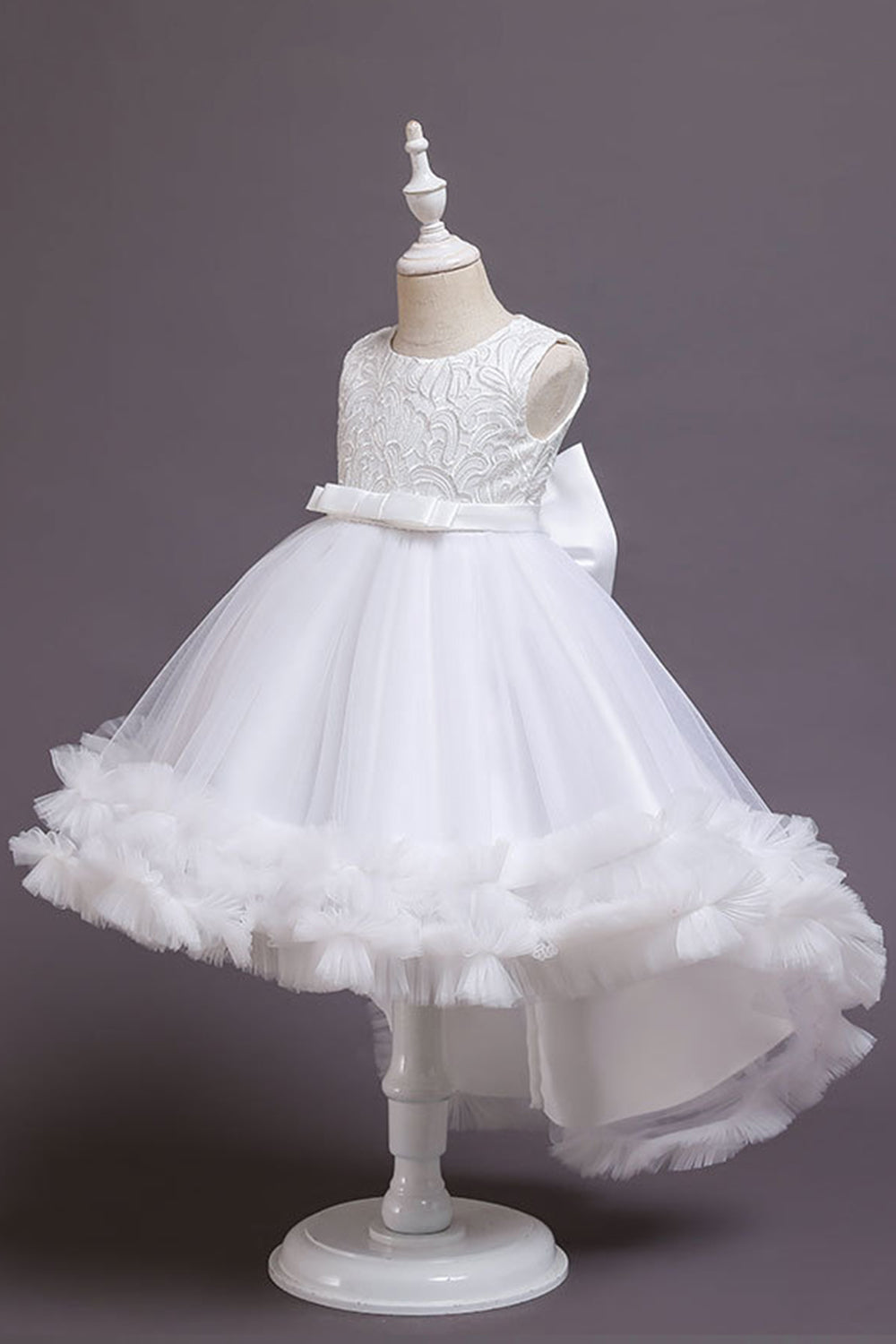 Fille de fleur blanche haute basse Robe avec nœud papillon