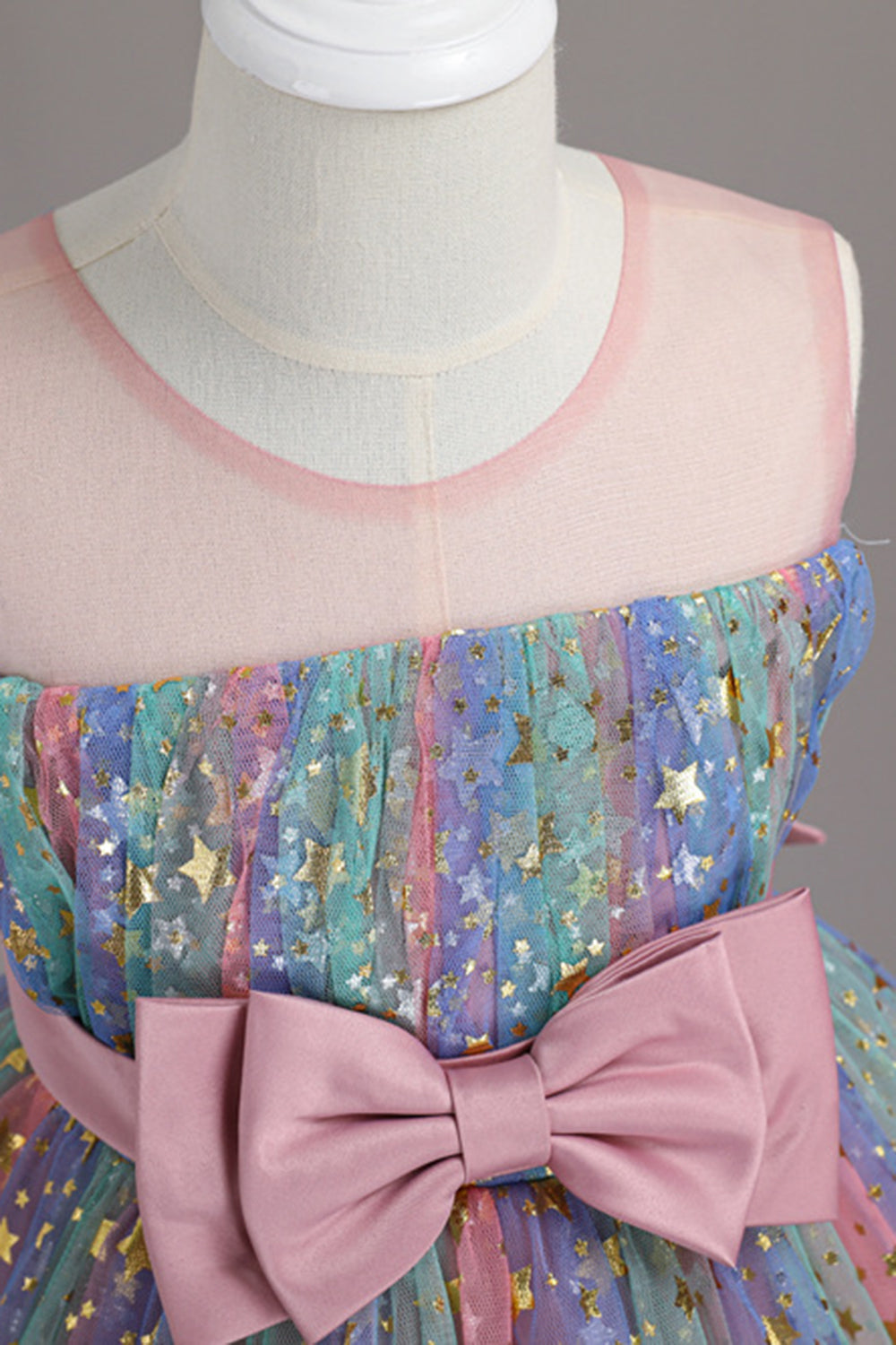 Une ligne Robe de soirée pour fille blush à col bijou avec nœud papillon