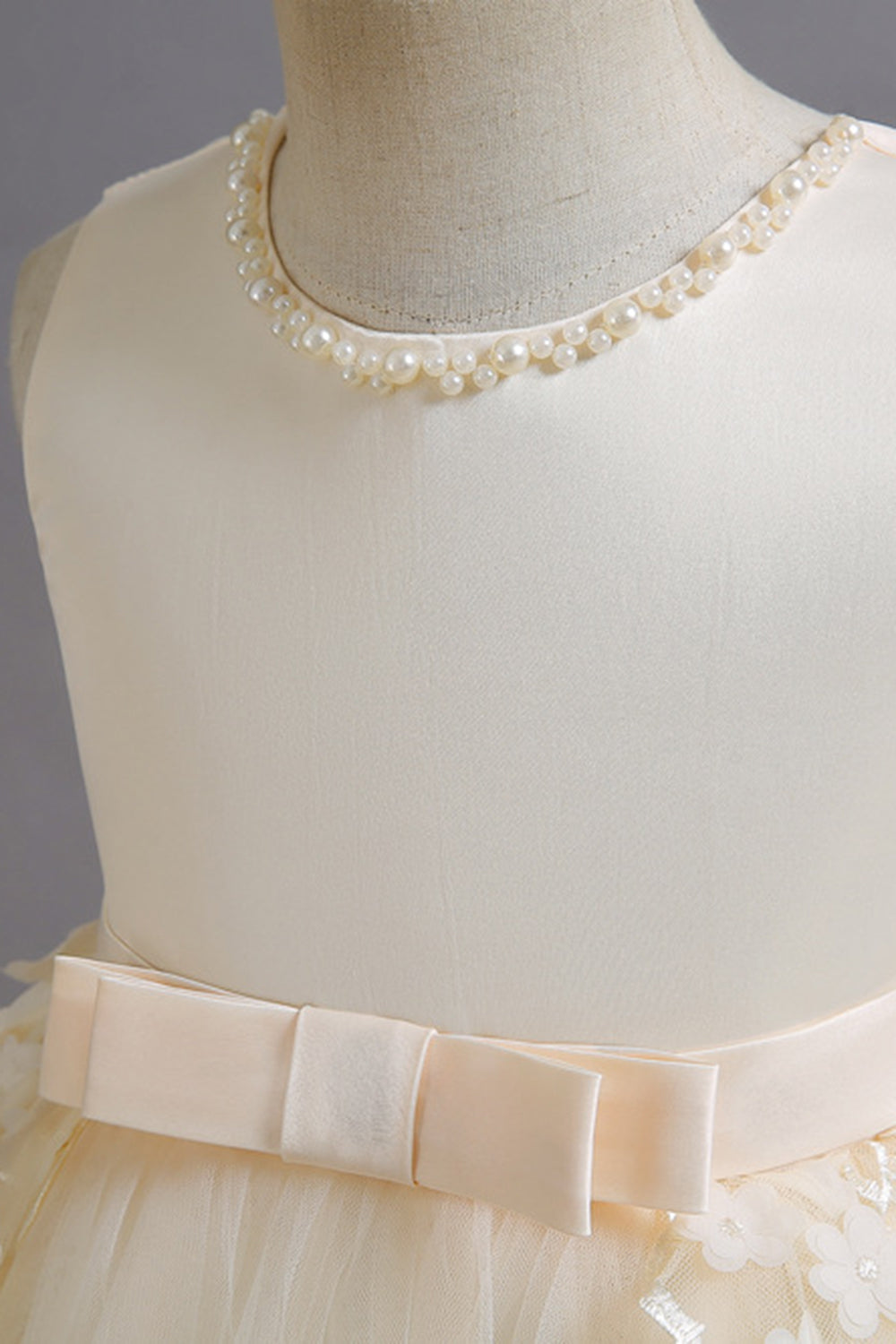 Champagne A Line Tulle Robe de soirée fleurie sans manches avec nœud