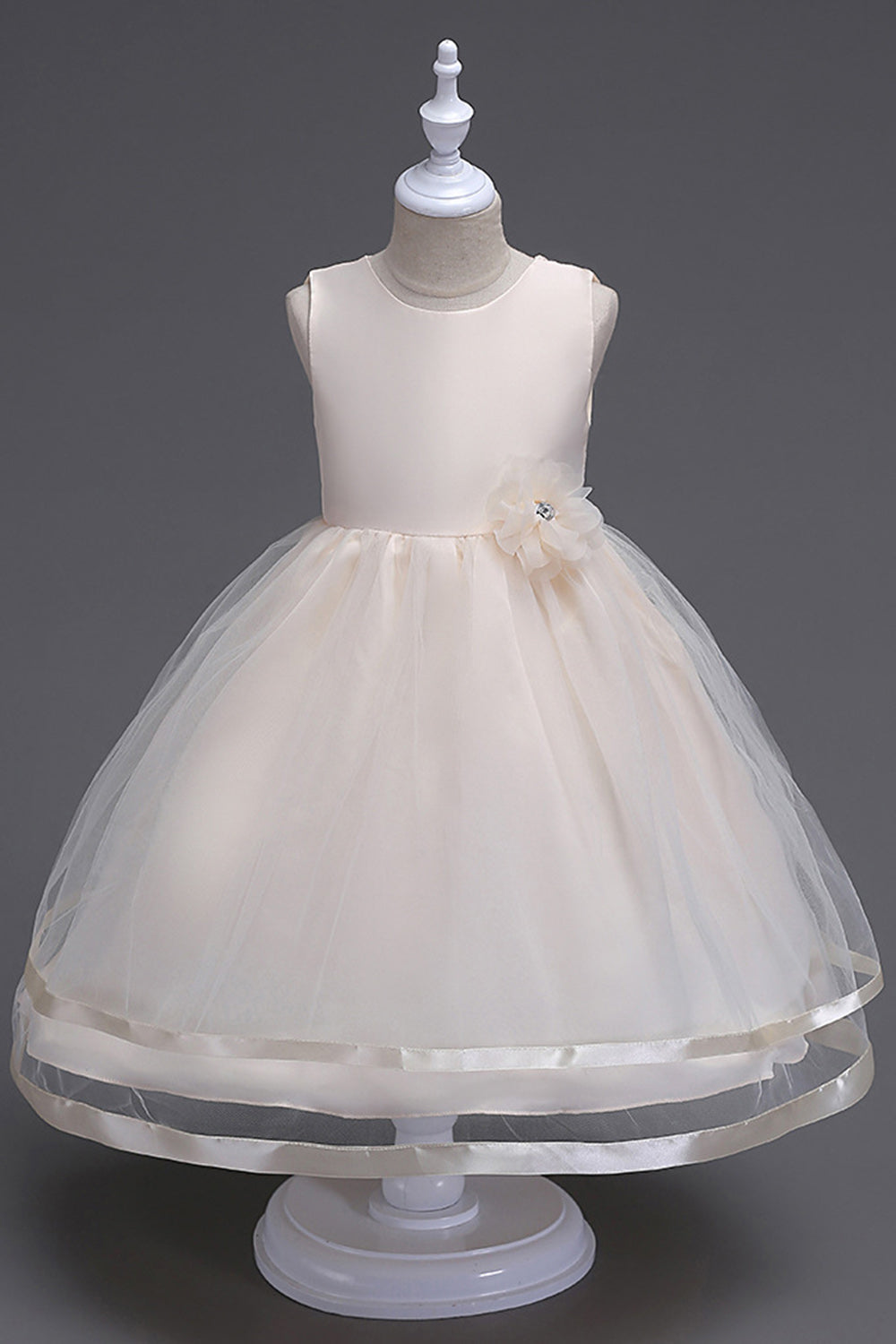 Col bateau Robe de fille blanche en tulle avec arc