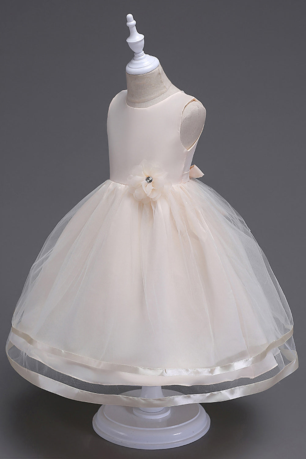 Col bateau Robe de fille blanche en tulle avec arc