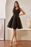 Robe de retour à la maison à col en V noir