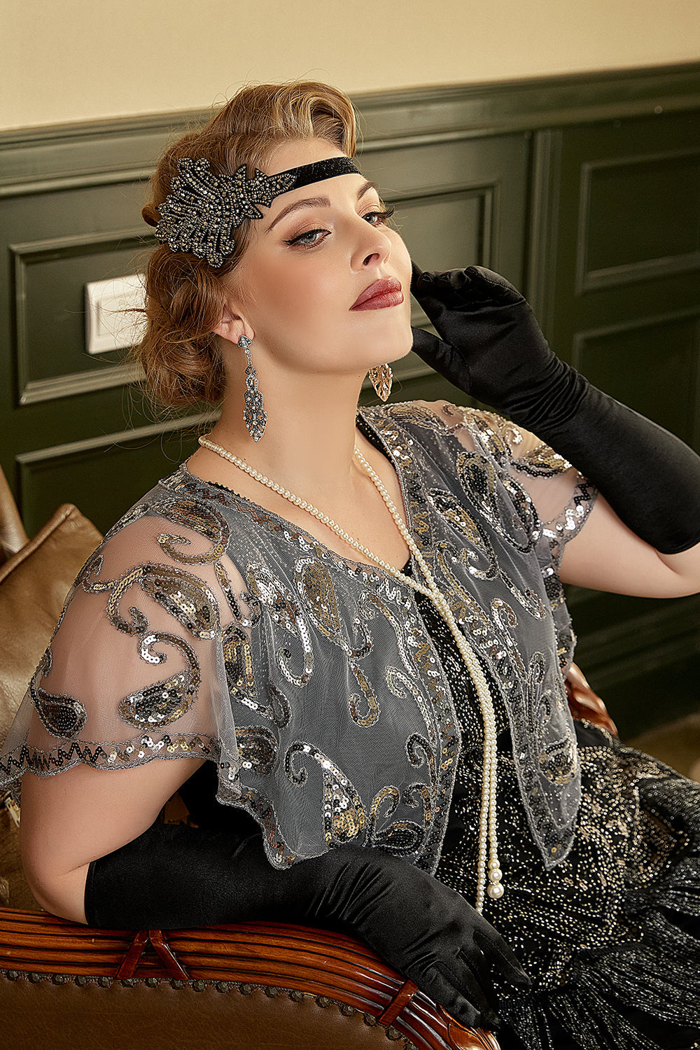 Seven Pieces Collier Gants 1920s Party Accessories Set