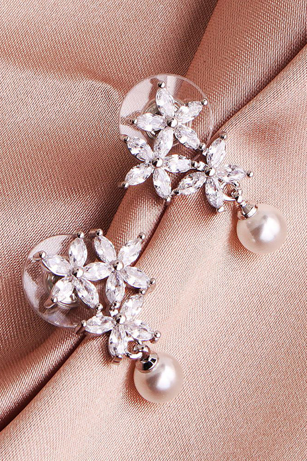 Boucles d’oreilles en pierre de strass Flower Pearl