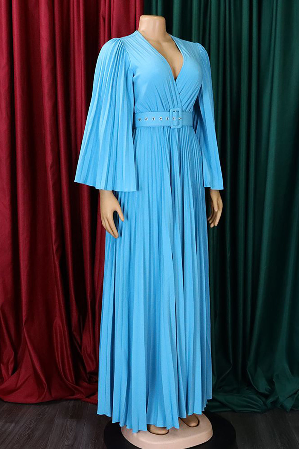 Robe d’invité de mariage longue plissée bleu ciel