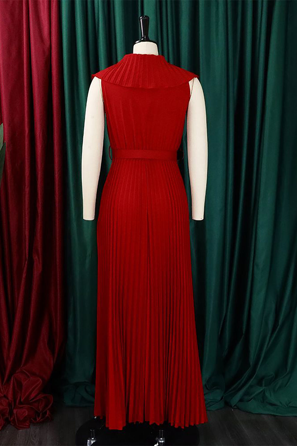 Plus Taille Purple Plissée Robe d’invité de mariage longue