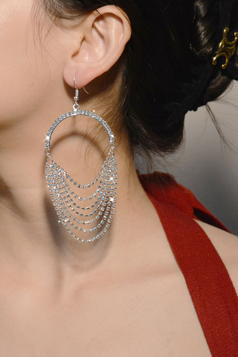 Boucles d’oreilles en argent enveloppées de strass étincelantes