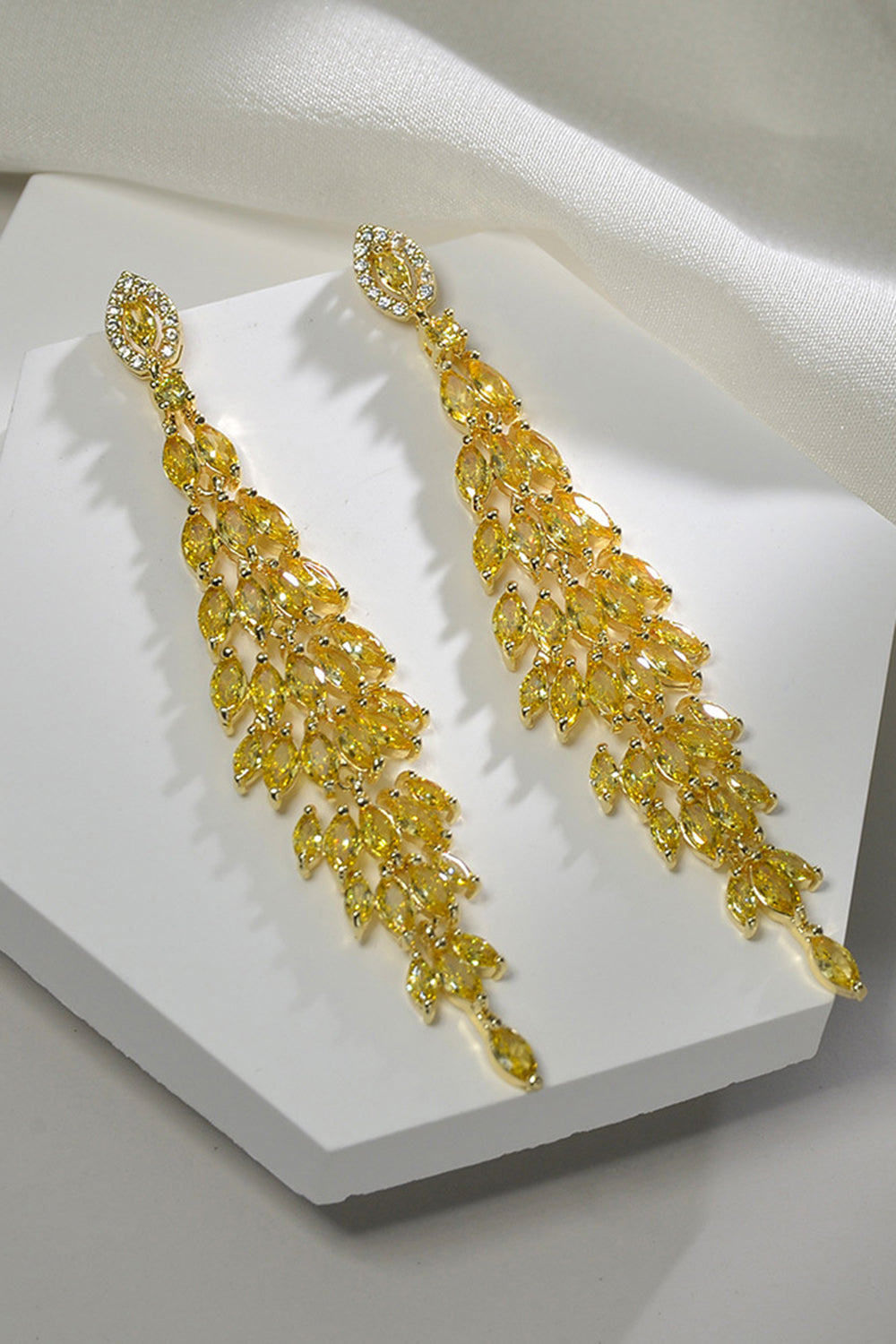 Boucles d’oreilles pendantes strass jaune
