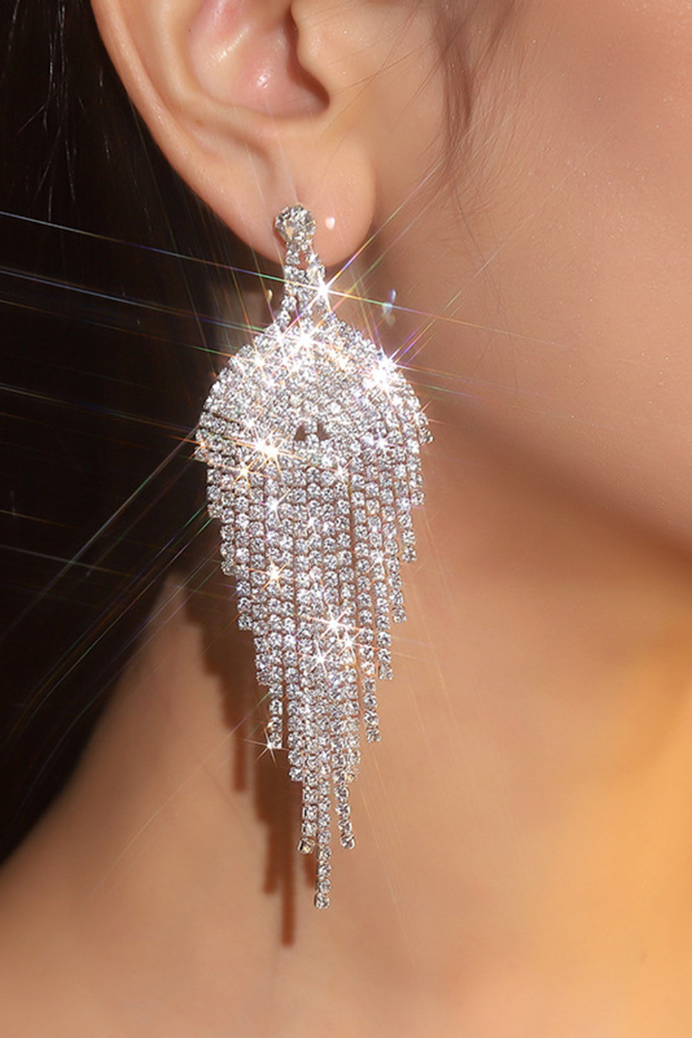 Paillettes argent pompon strass boucles d’oreilles