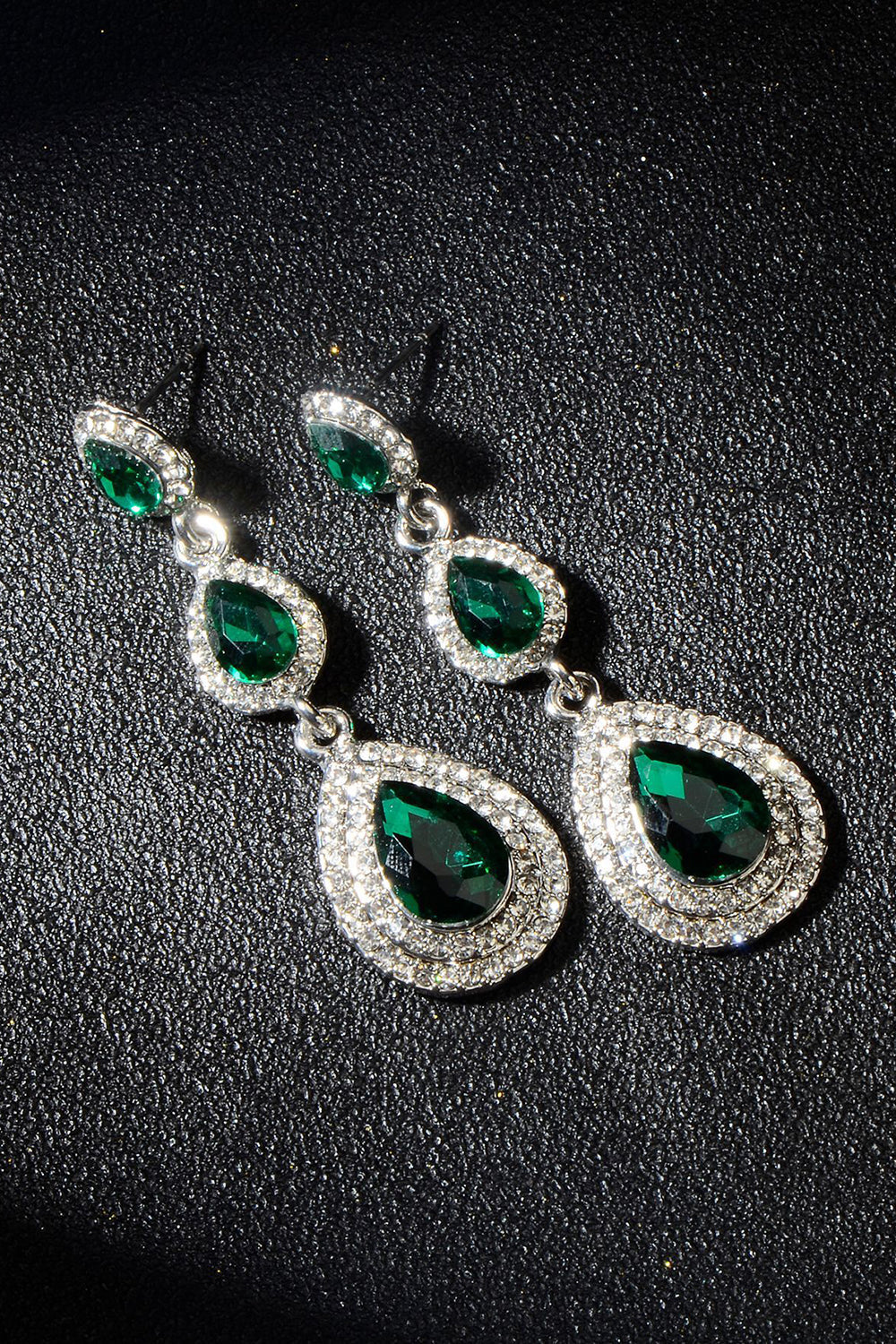 Boucles d’oreilles strass vert foncé