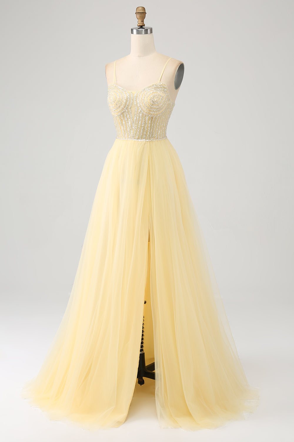 Robe de soirée jaune clair perlé en tulle avec fente