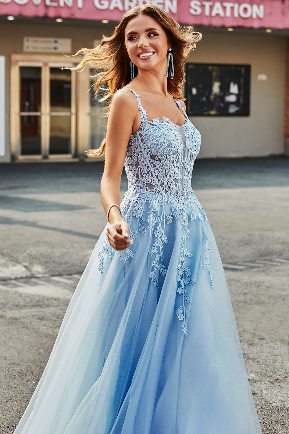 Magnifique une ligne Spaghetti Bretelles Corset bleu clair robe de soirée avec des Appliques