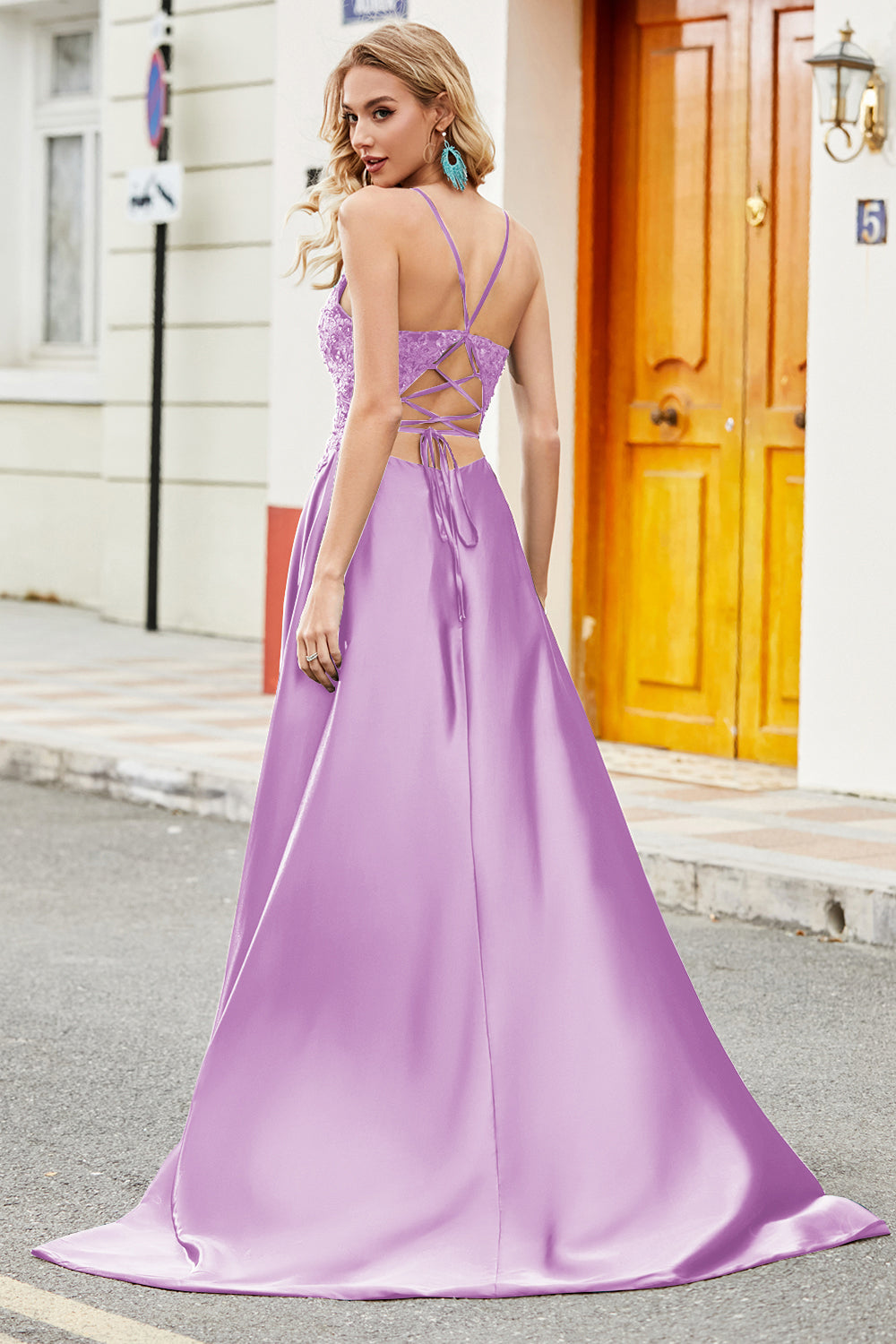 Robe de Soirée longue dos nu à bretelles spaghetti bleu royal A Line avec appliques