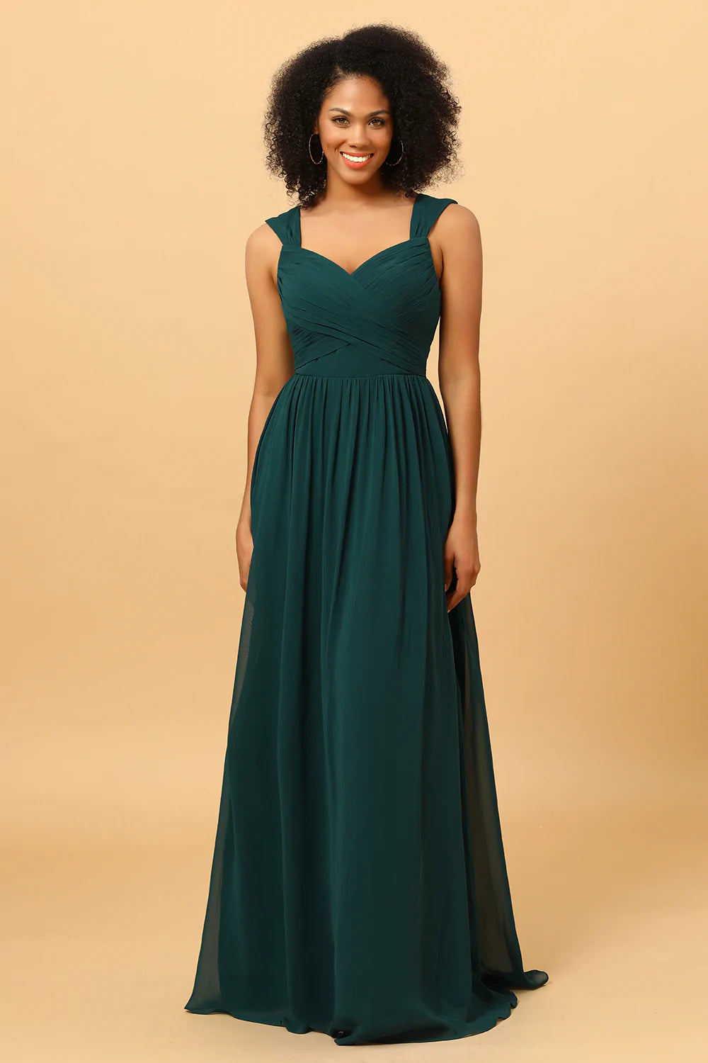 Robe de demoiselle d’honneur vert mousseline de soie avec volants