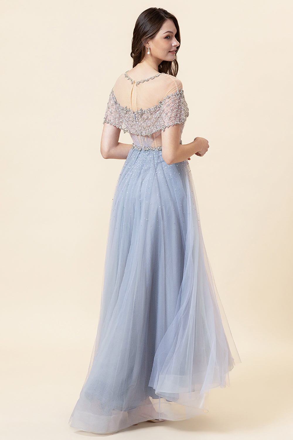 Robe de bal longue en tulle perle gris scintillante