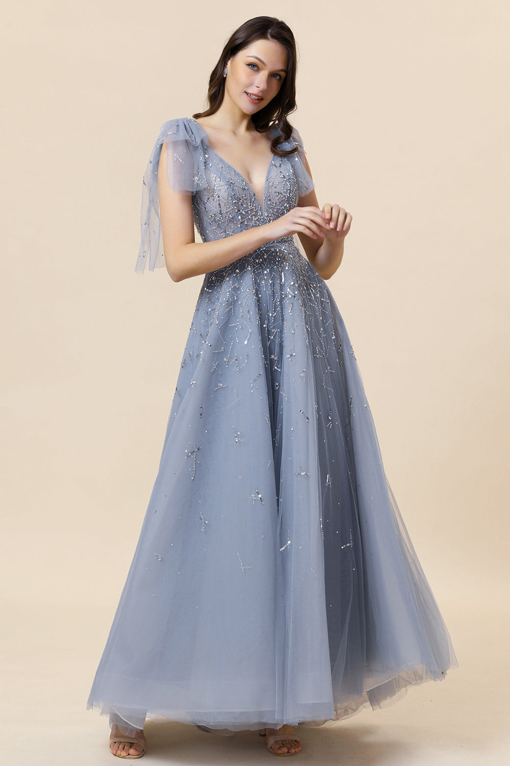Robe de bal en tulle long tulle gris perlé scintillant
