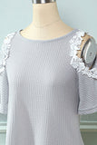Dark Red Off the Shoulder Knitted Dress avec appliques