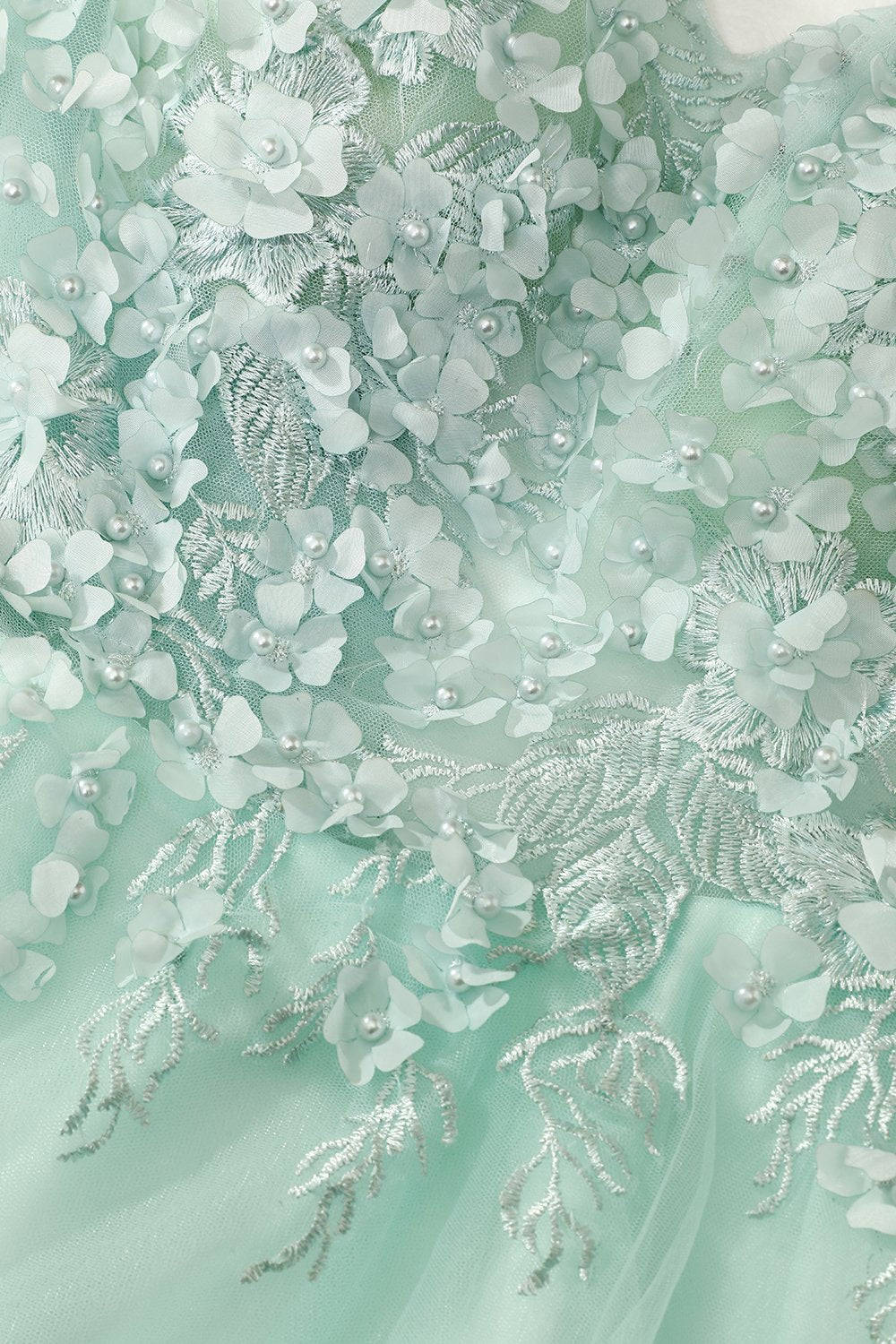 Robe de bal courte verte avec appliques